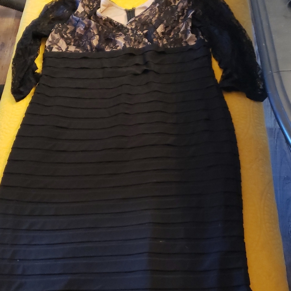 Long sleeve knee-length midi dress